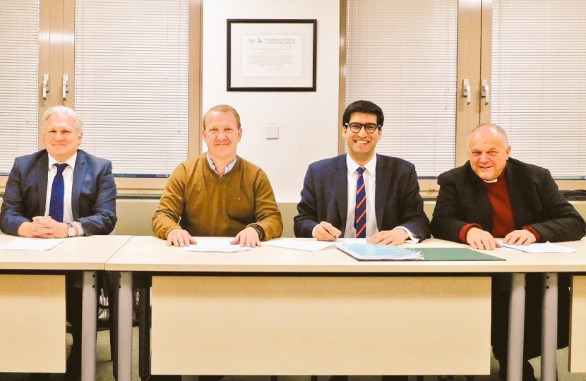 Ranil Jayawardena MP with members of the campaign for a new school